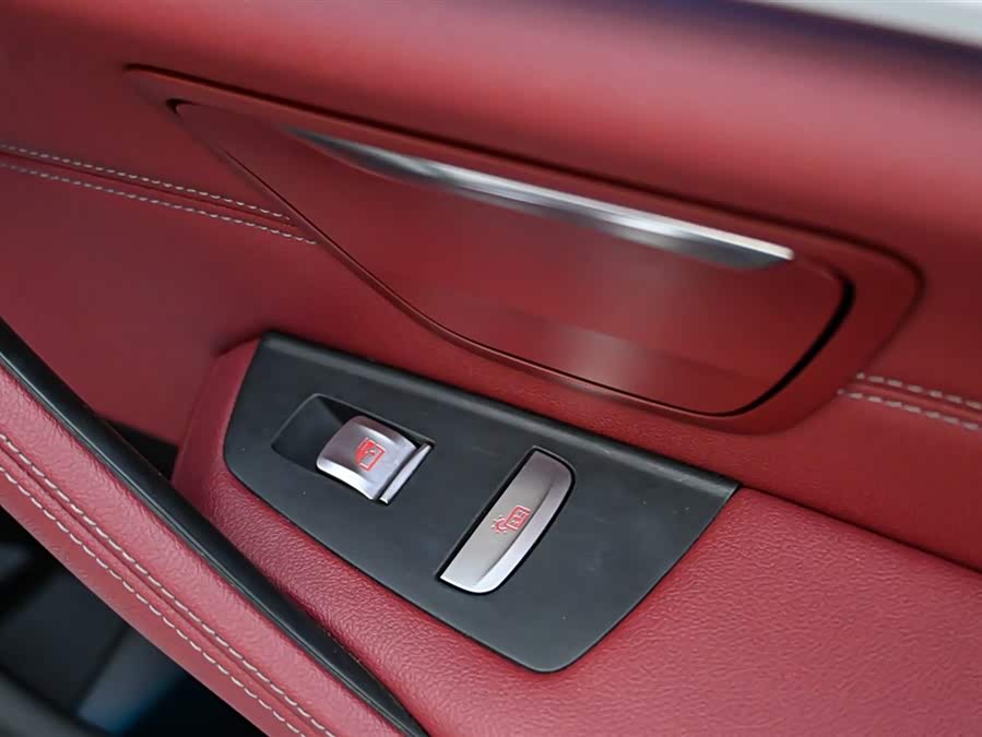 BMW 5 Series New Energy 2022 car image #26