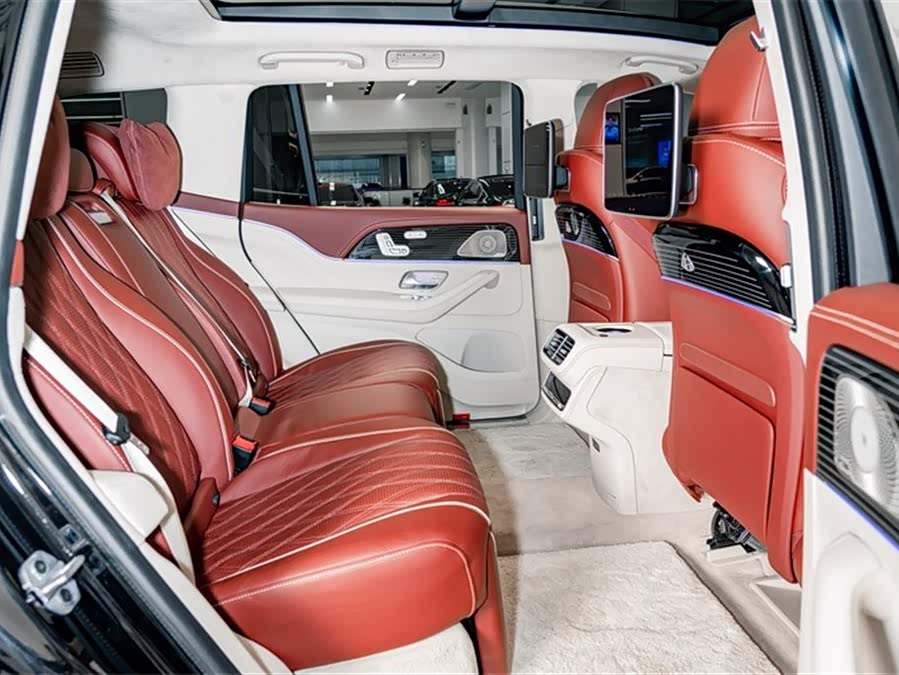 Mercedes-Benz Maybach GLS 2024 car image #26