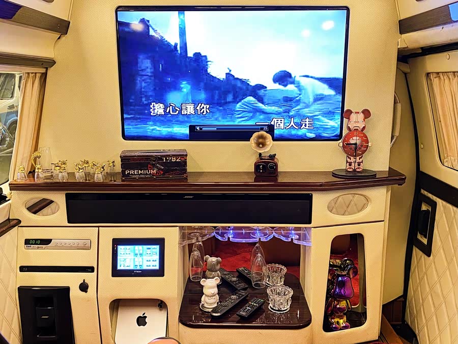 Ford E350 2014 #26 Ford E350 2014 car image #26