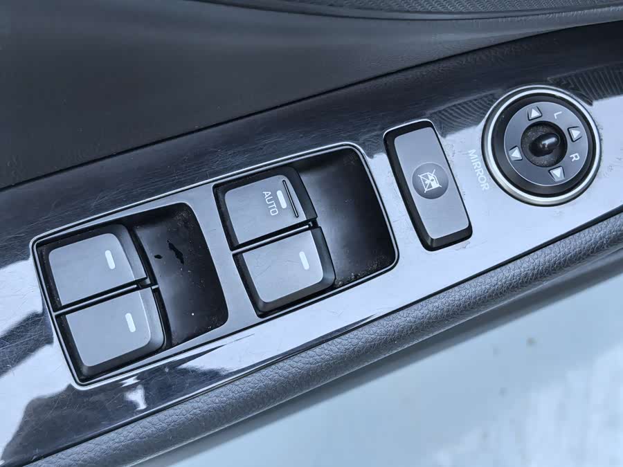 Hyundai Mistra 2014 #26 Hyundai Mistra 2014 car image #26