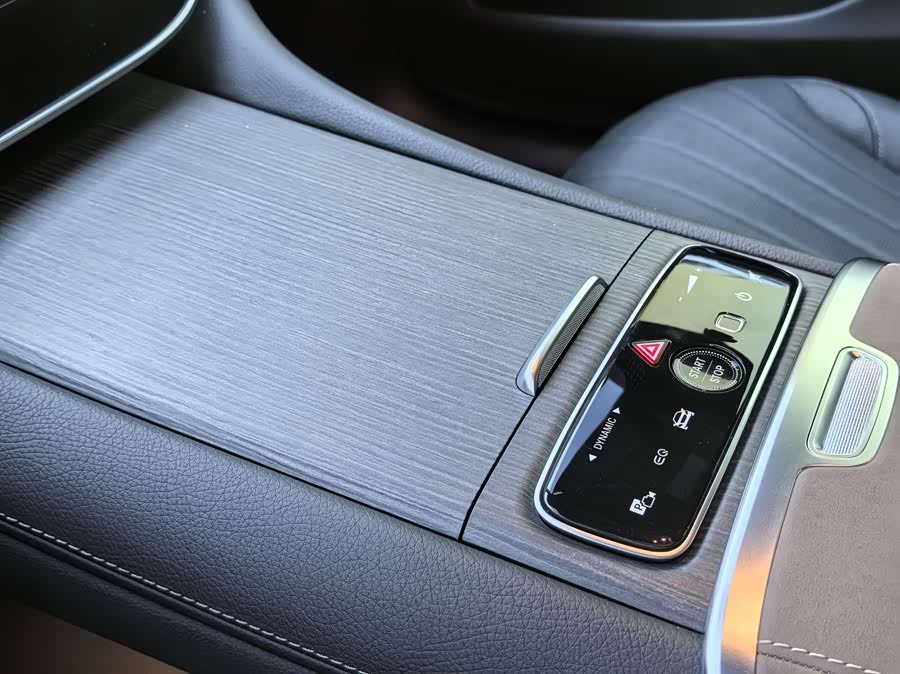 Mercedes-Benz EQS Class 2023 car image #26