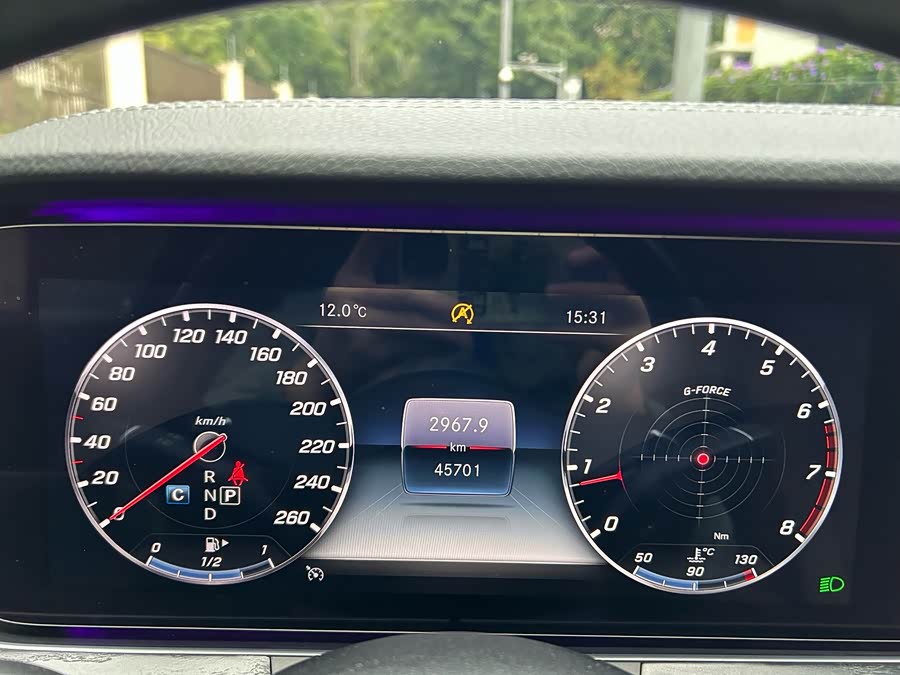 Mercedes-Benz E Class 2019 image de voiture #26