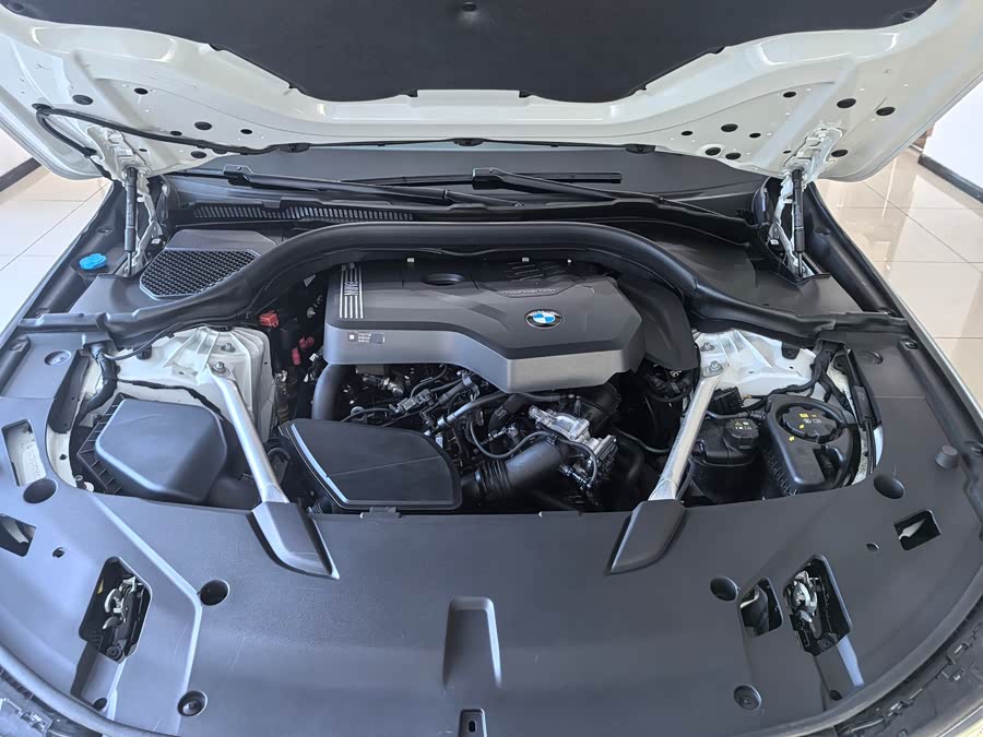 BMW 6 Series GT 2020 car image #26