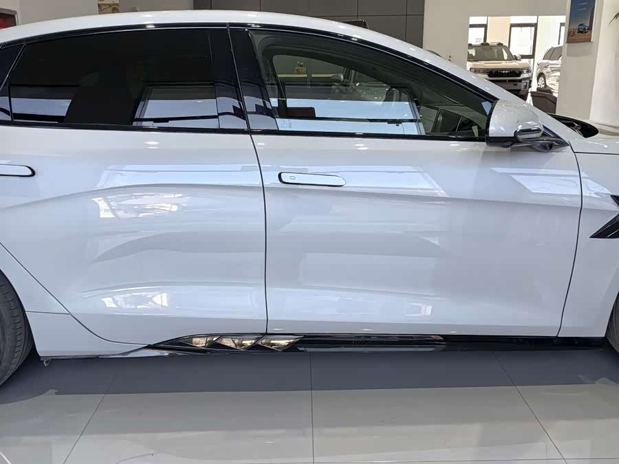 BYD Seal 2025 car image #26