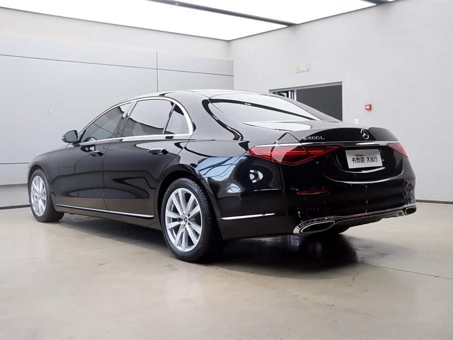 Mercedes-Benz S Class 2024 image de voiture #26