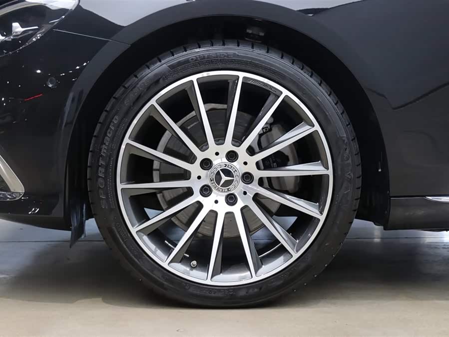 Mercedes-Benz V Class 2020 car image #26