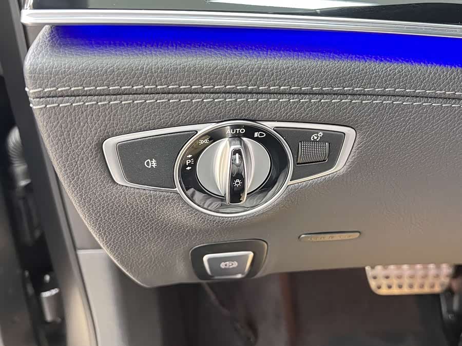 Mercedes-Benz AMG GT 2019 #26 Mercedes-Benz AMG GT 2019 car image #26