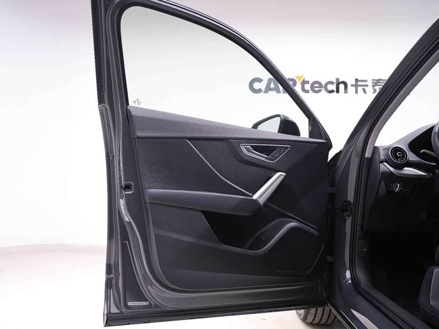 Audi Q2L 2020 immagine di auto #26