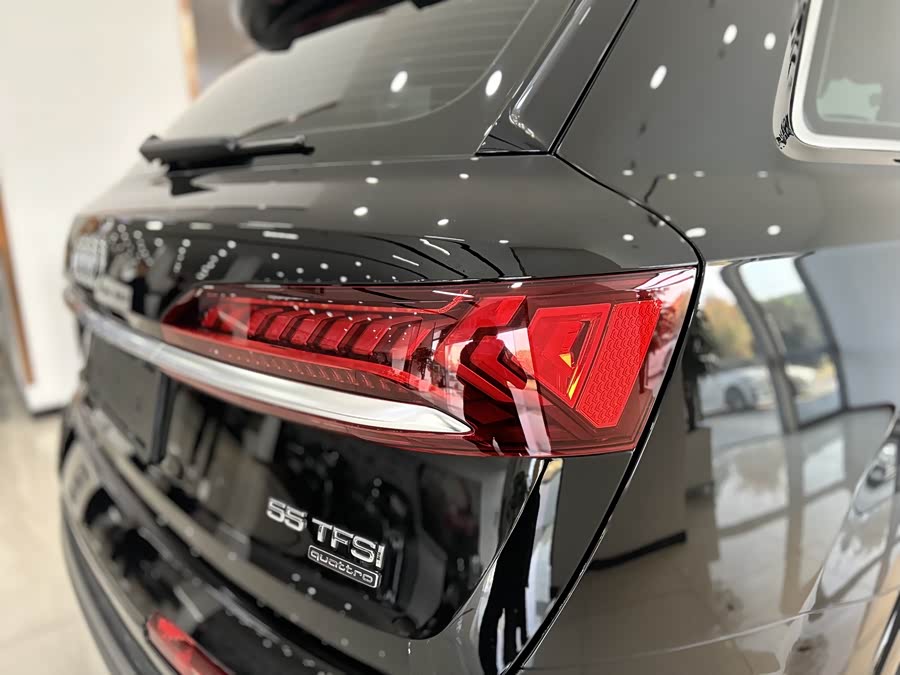 Audi Q7 2023 image de voiture #26