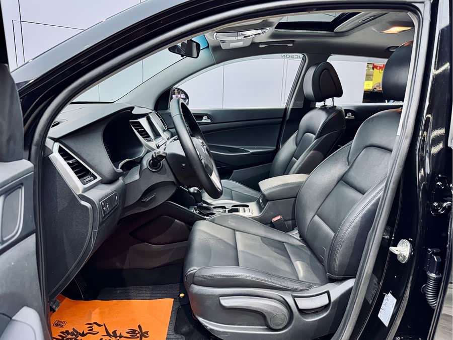 Hyundai Tucson 2016 car image #26