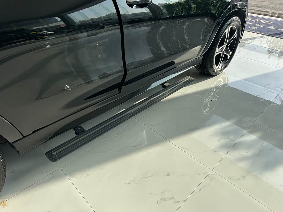 Mercedes-Benz GLE Class New Energy 2022 car image #26