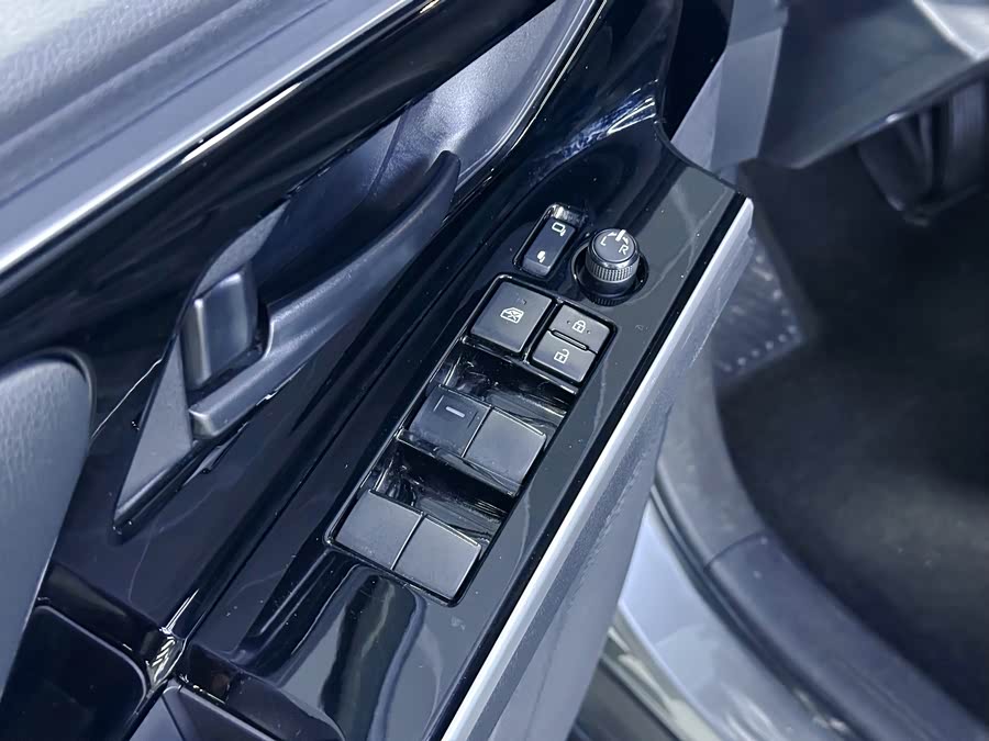 Toyota bZ4X 2023 immagine di auto #26