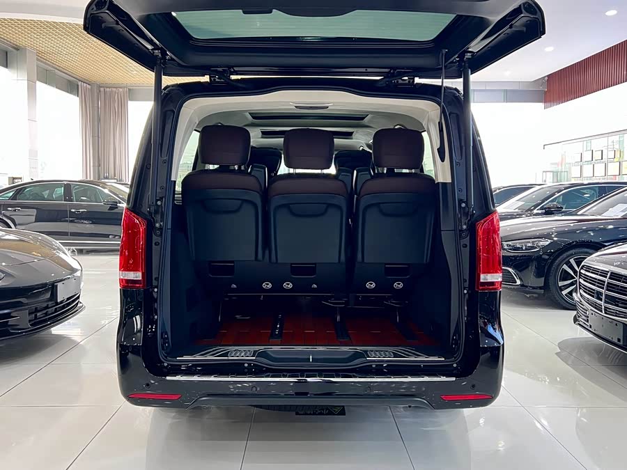 Mercedes-Benz V Class 2022 car image #26