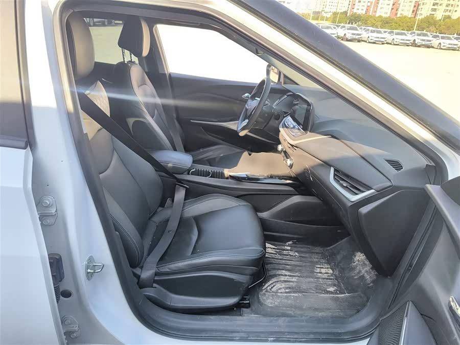 Chevrolet Charm 2023 car image #26