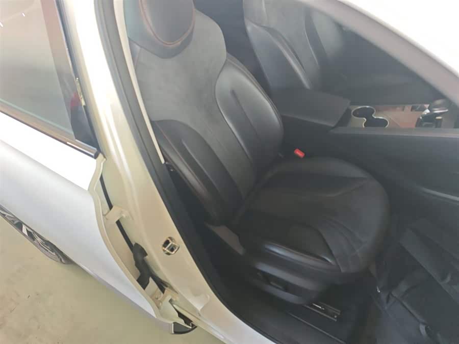 Roewe D5X DMH 2024 car image #26