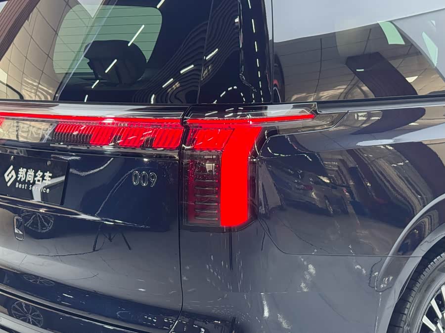 极氪 极氪009 2023 汽车图片 #26