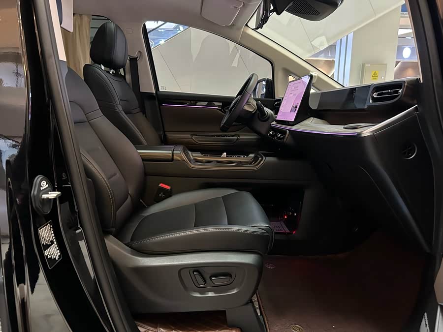 GAC Trumpchi E8 New Energy 2024 car image #26