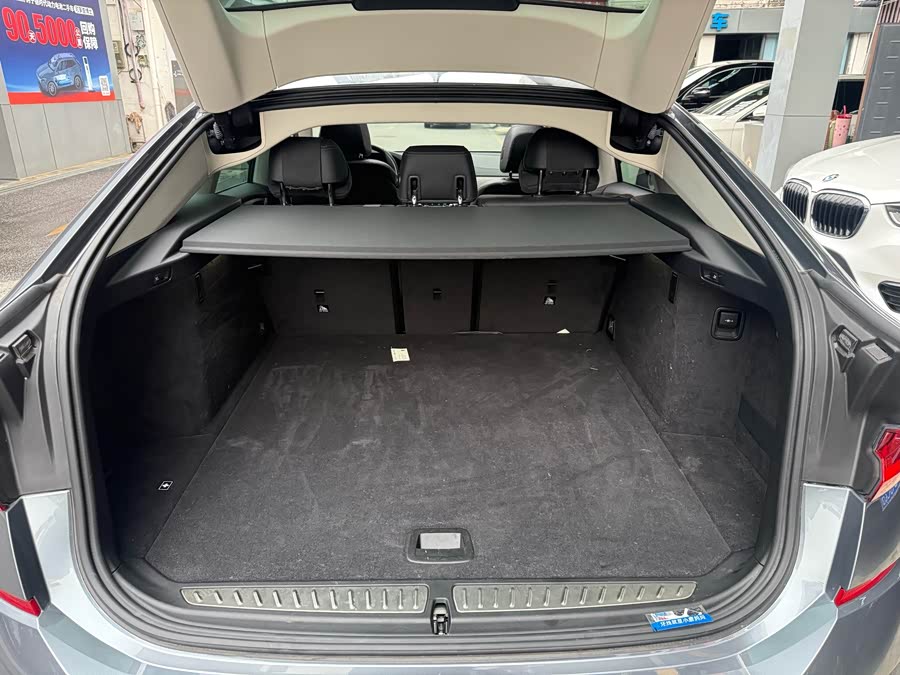 BMW 6 Series GT 2021 car image #26