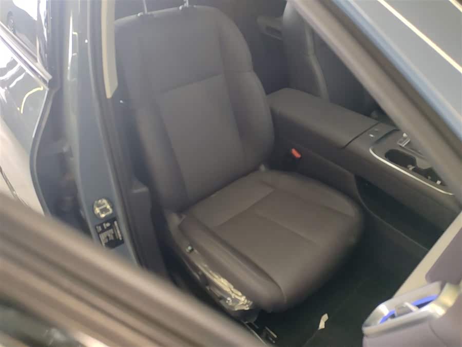 零跑汽车 零跑B01 2025 汽车图片 #26