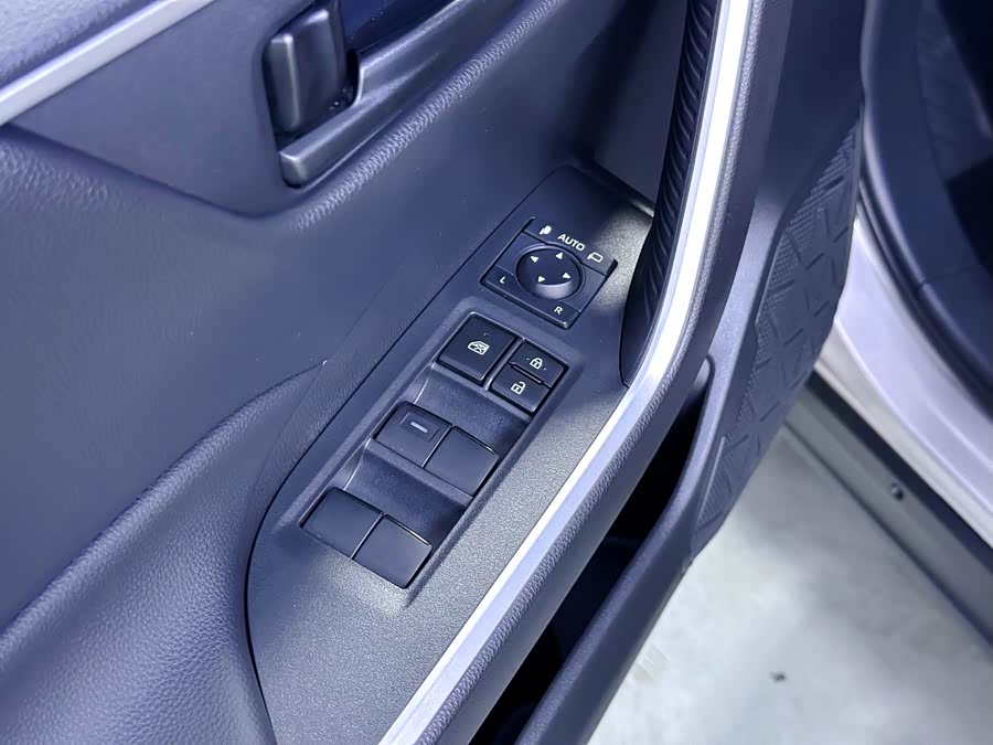 Kia Wildlander 2024 car image #26