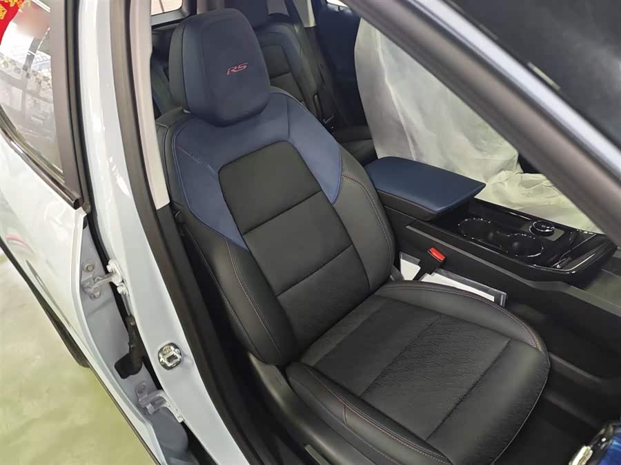 Chevrolet Equinox Plus 2025 car image #26