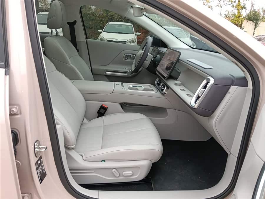 零跑汽车 零跑B01 2025 汽车图片 #26