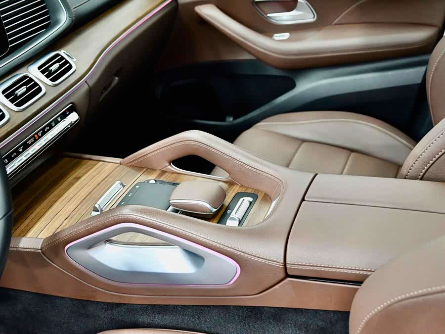 Mercedes-Benz GLE Class New Energy 2023 car image #26