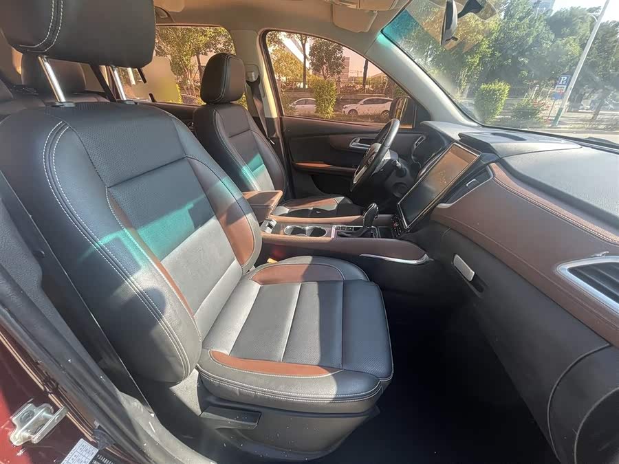 SWM X7 2017 صورة سيارة #26