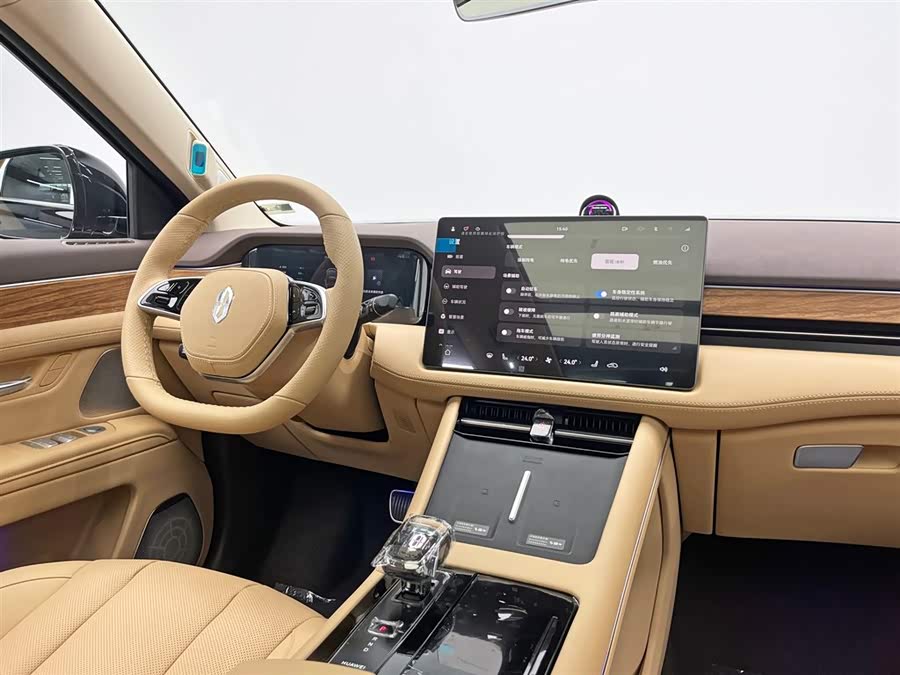 2025 car image #26