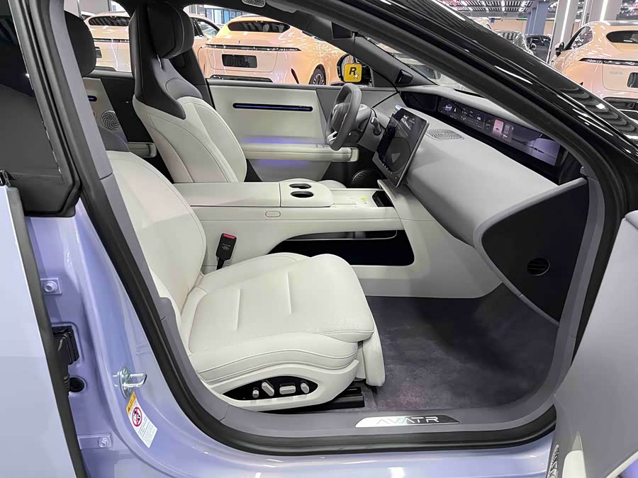 Avatr 06 2025 car image #26