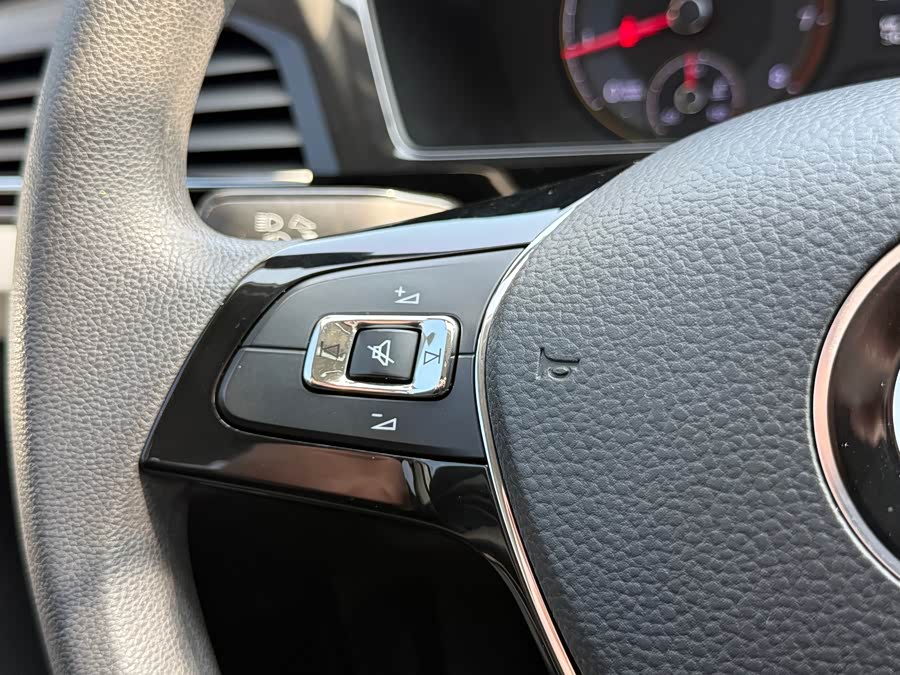 Volkswagen Lavida 2020 car image #26
