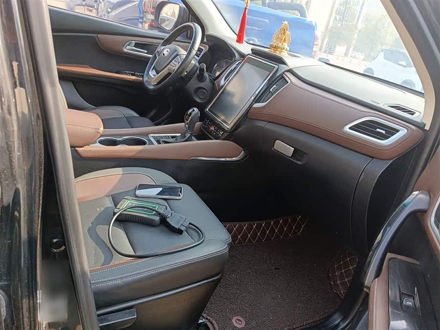 SWM X7 2017 #26 SWM X7 2017 car image #26