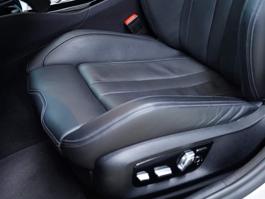 BMW M5 2022 صورة سيارة #26