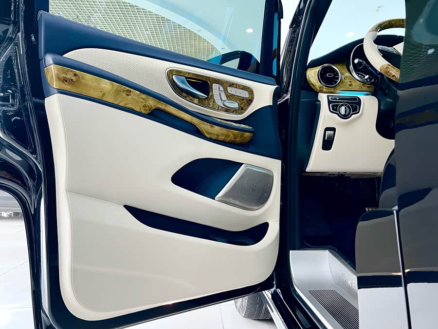 Mercedes-Benz V Class 2020 #26 Mercedes-Benz V Class 2020 immagine di auto #26