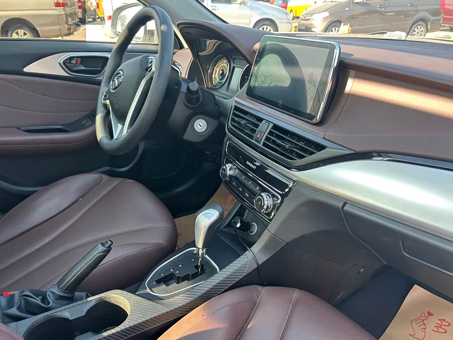 Soueast A5 Wing Dance 2020 #26 Soueast A5 Wing Dance 2020 car image #26