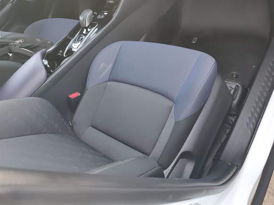 Toyota C-HR EV 2021 immagine di auto #26