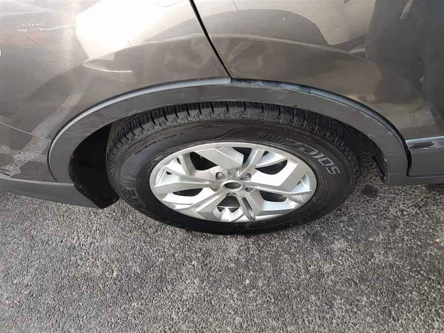 SWM斯威汽车 SWM斯威G05 2020 汽车图片 #26