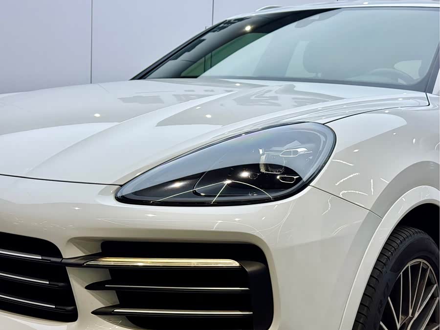 2019 car image #26