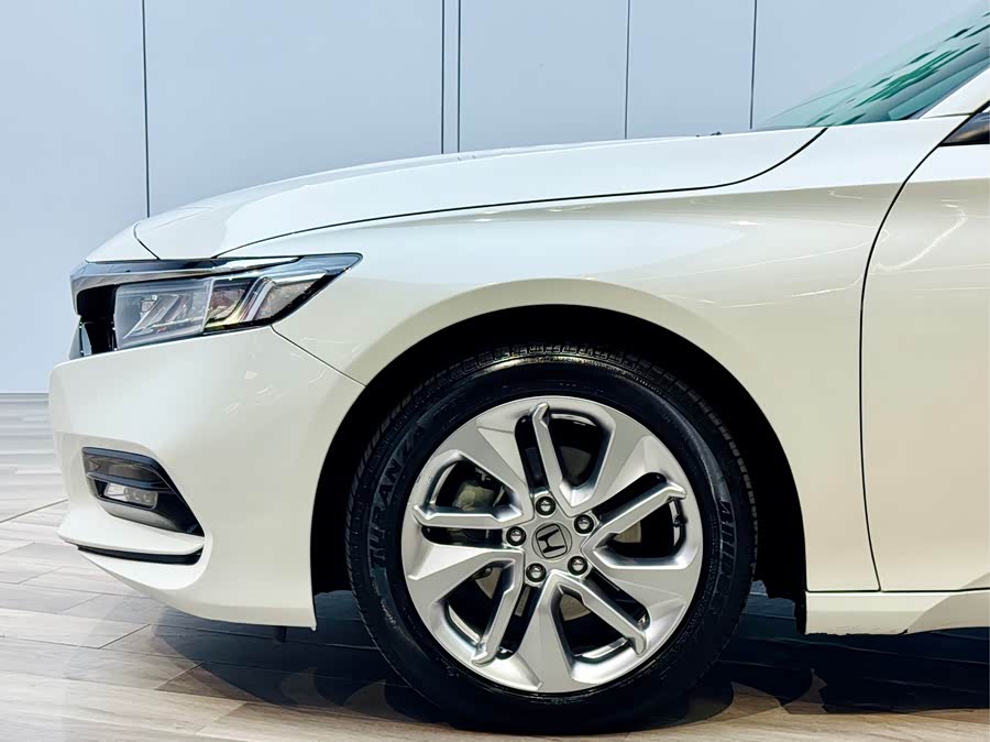 Honda Accord 2019 car image #26