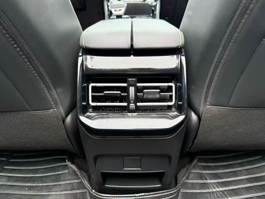 Forthing T5 EVO 2024 #26 Forthing T5 EVO 2024 car image #26