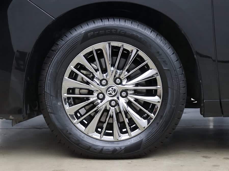 Toyota Alphard 2022 car image #26