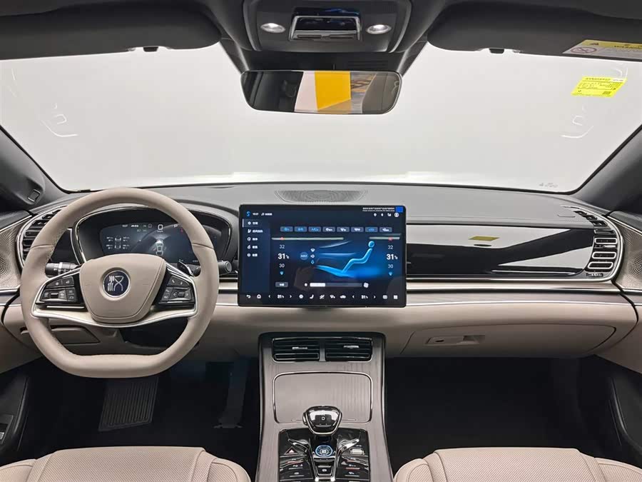 BYD Han 2025 car image #26