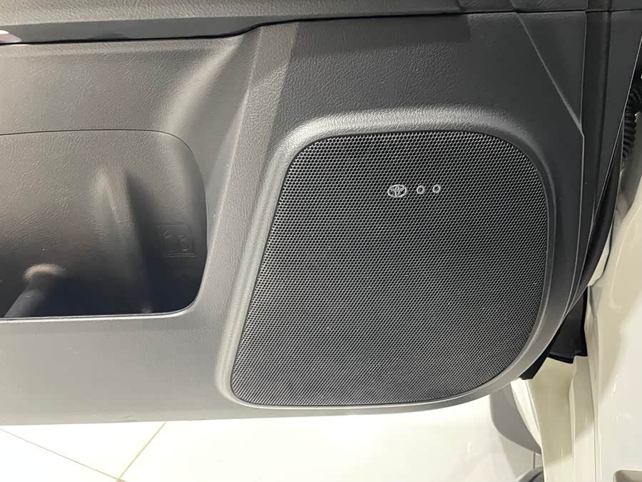 Toyota Land Cruiser Prado 2020 #26 Toyota Land Cruiser Prado 2020 car image #26