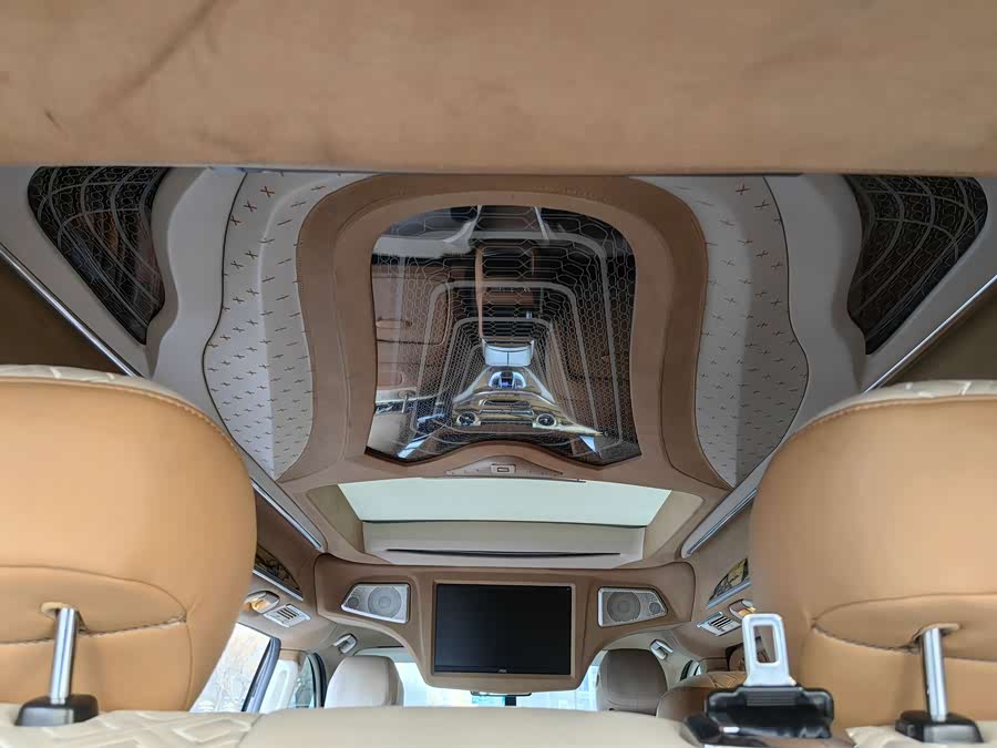 Mercedes-Benz V Class 2020 #26 Mercedes-Benz V Class 2020 car image #26