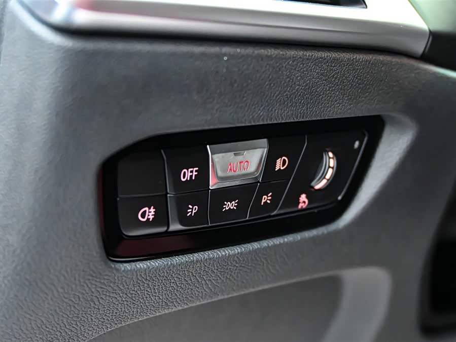 BMW i4 2025 car image #26