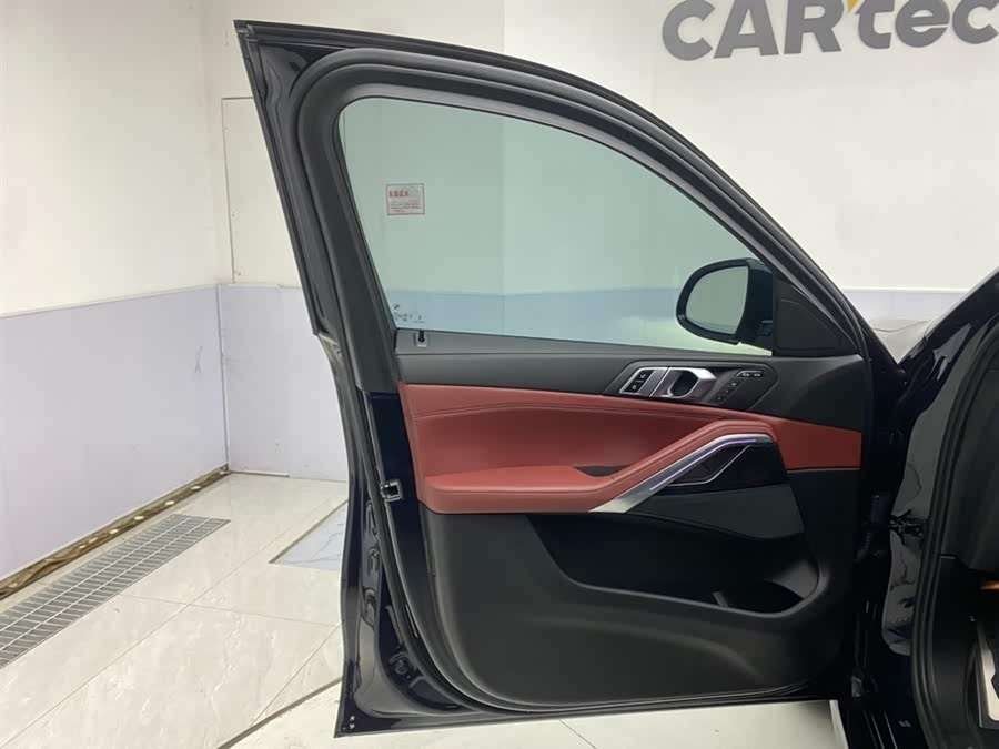 BMW X6 2024 immagine di auto #26