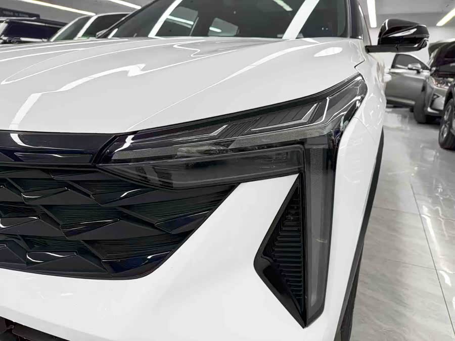 GEELY Boyue 2025 car image #26