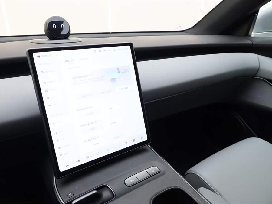 NIO ET5 2024 car image #26