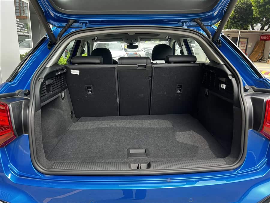 Audi Q2L 2023 #26 Audi Q2L 2023 car image #26