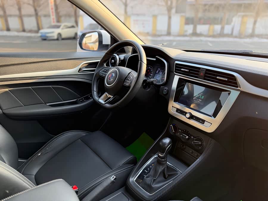 MG ZS 2019 car image #26